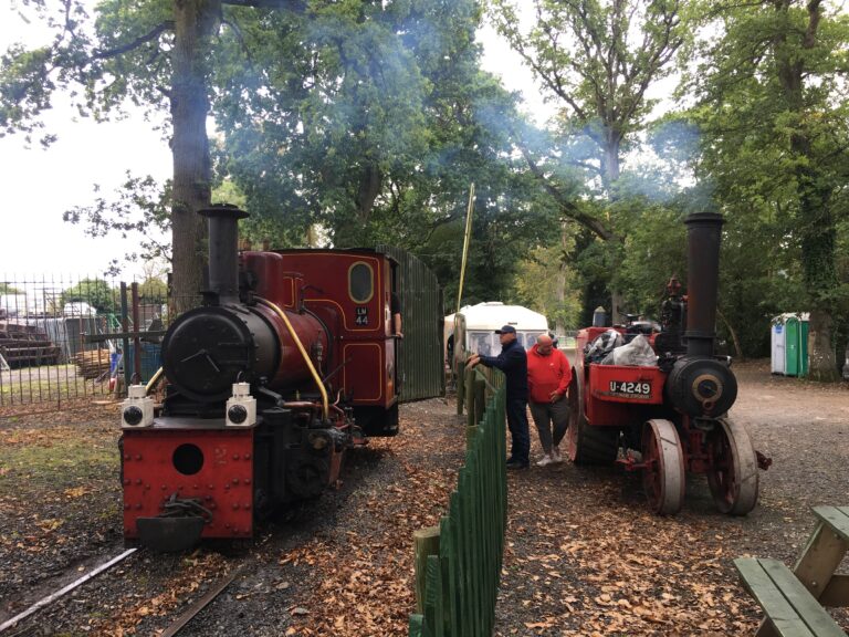 Steam tractor and steam loco on biocoal 24.9.2022